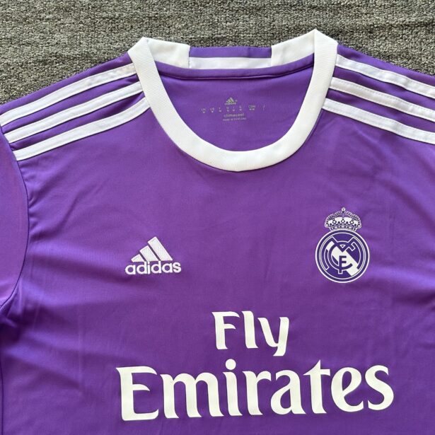 Miniatura de Camisa Futebol Real Madrid – Modelo Retrô 2017