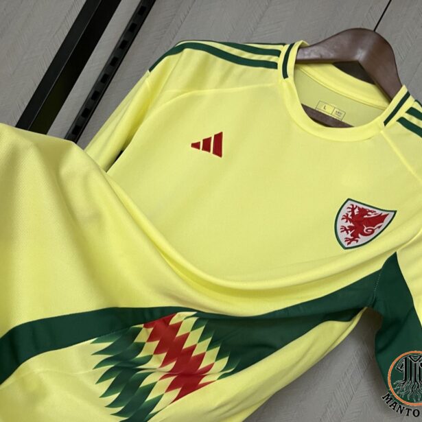 Miniatura de Camisa Futebol Seleção da País de Gales – Modelo 2025