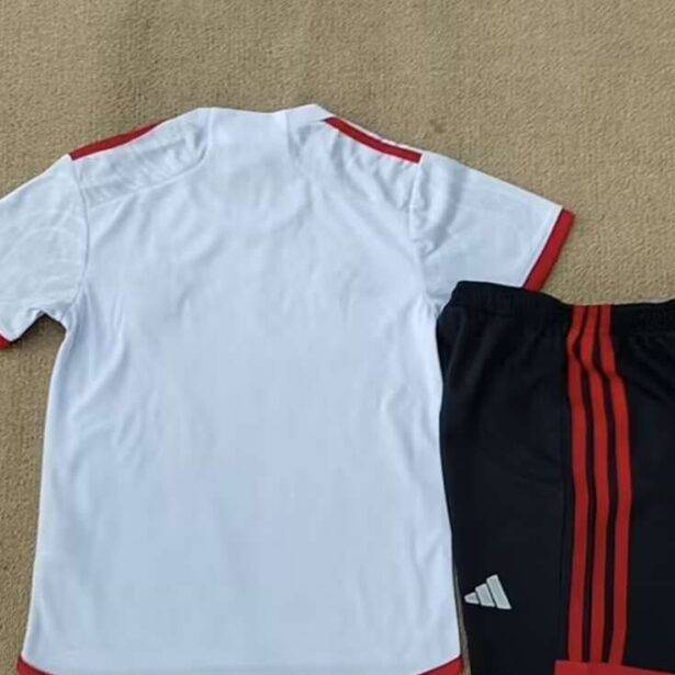 Miniatura de Kit Camisa e Shorts Futebol Flamengo – Infantil – Branca