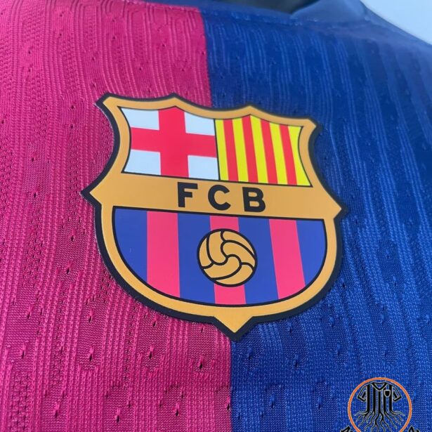 Miniatura de Camisa Futebol Barcelona – Modelo 2024 – Azul e Grená