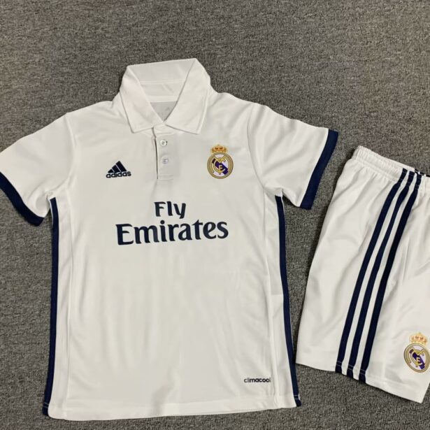 Kit Infantil Camisa e Shorts Futebol Real Madrid - Retrô 2017