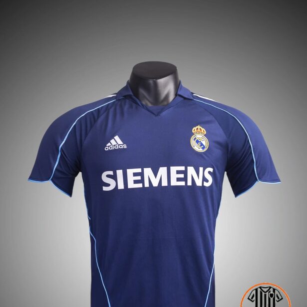 Camisa Futebol Real Madrid - Modelo Retrô 2006
