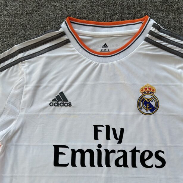 Miniatura de Camisa Futebol Real Madrid – Modelo Retrô 2014